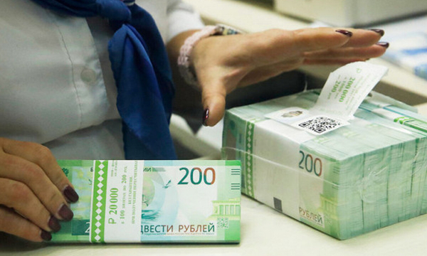 Не девальвация, а гораздо хуже: россиян готовят к изменению денег